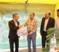 اهدای۳هزار بسته لوازم التحریر به دانش آموزان کم برخورداردربازار سیار رسالت